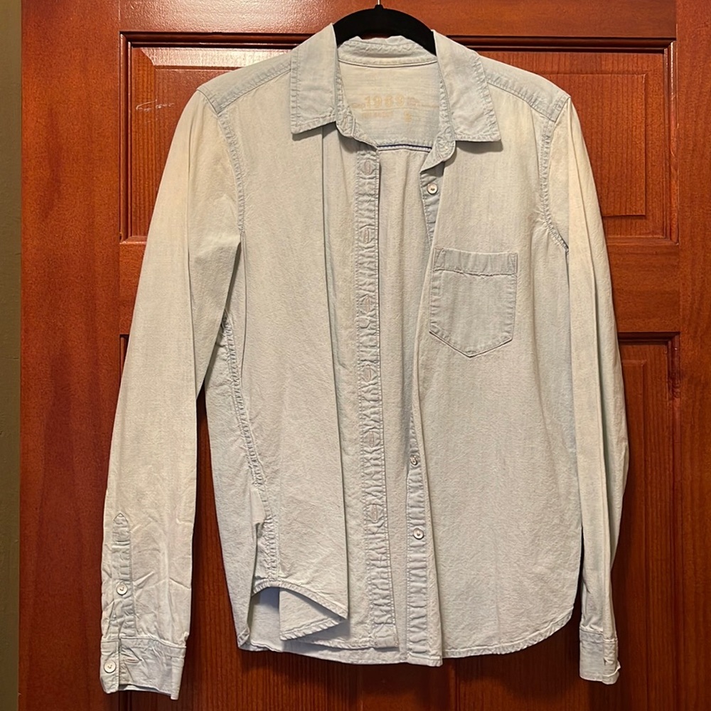 Small, well loved Gap chambray shirt